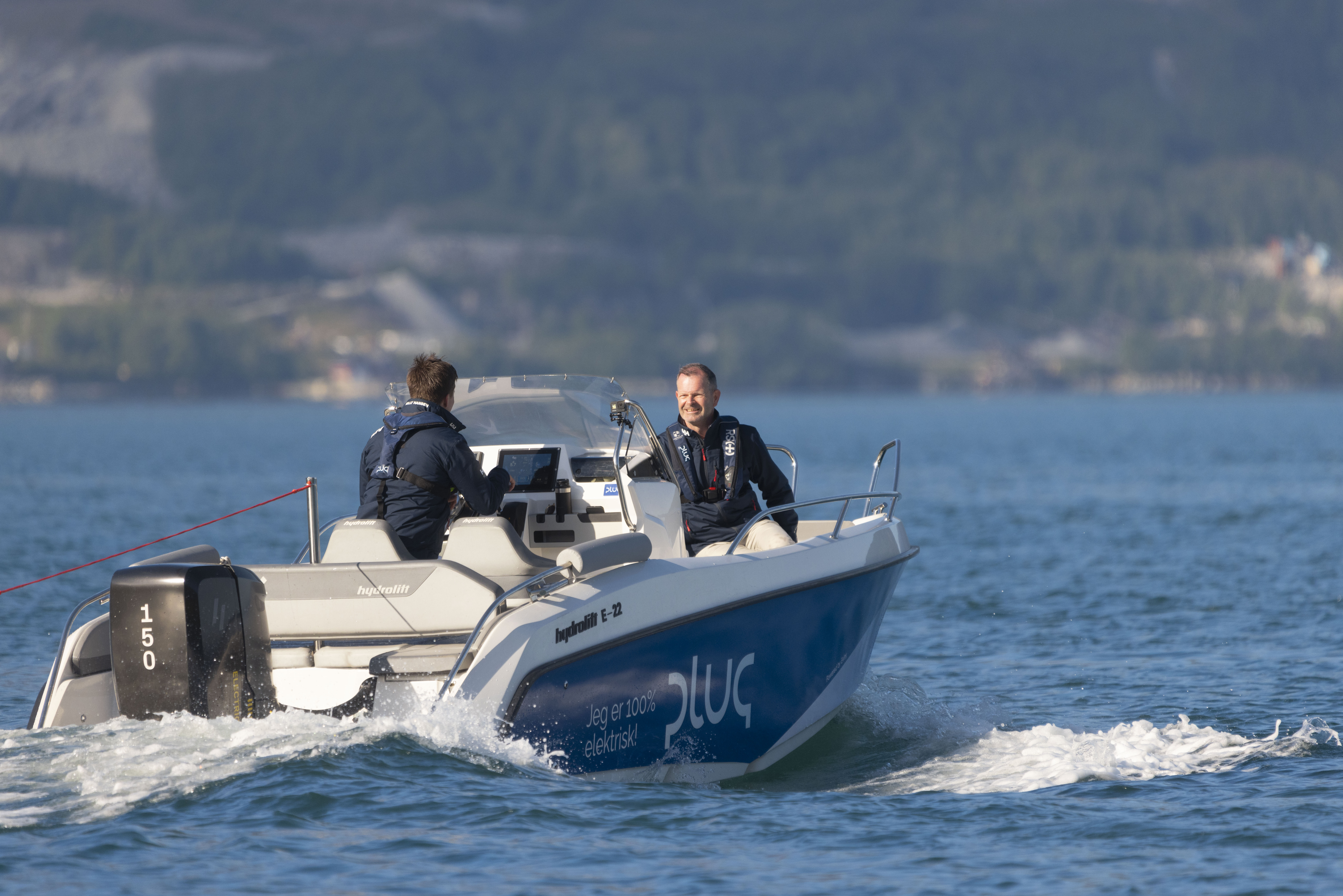 electric boat in Norway with evoy motor and powered by Kempower charging system